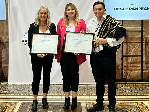 Huala inauguró muestra del Oeste Pampeano en el Senado