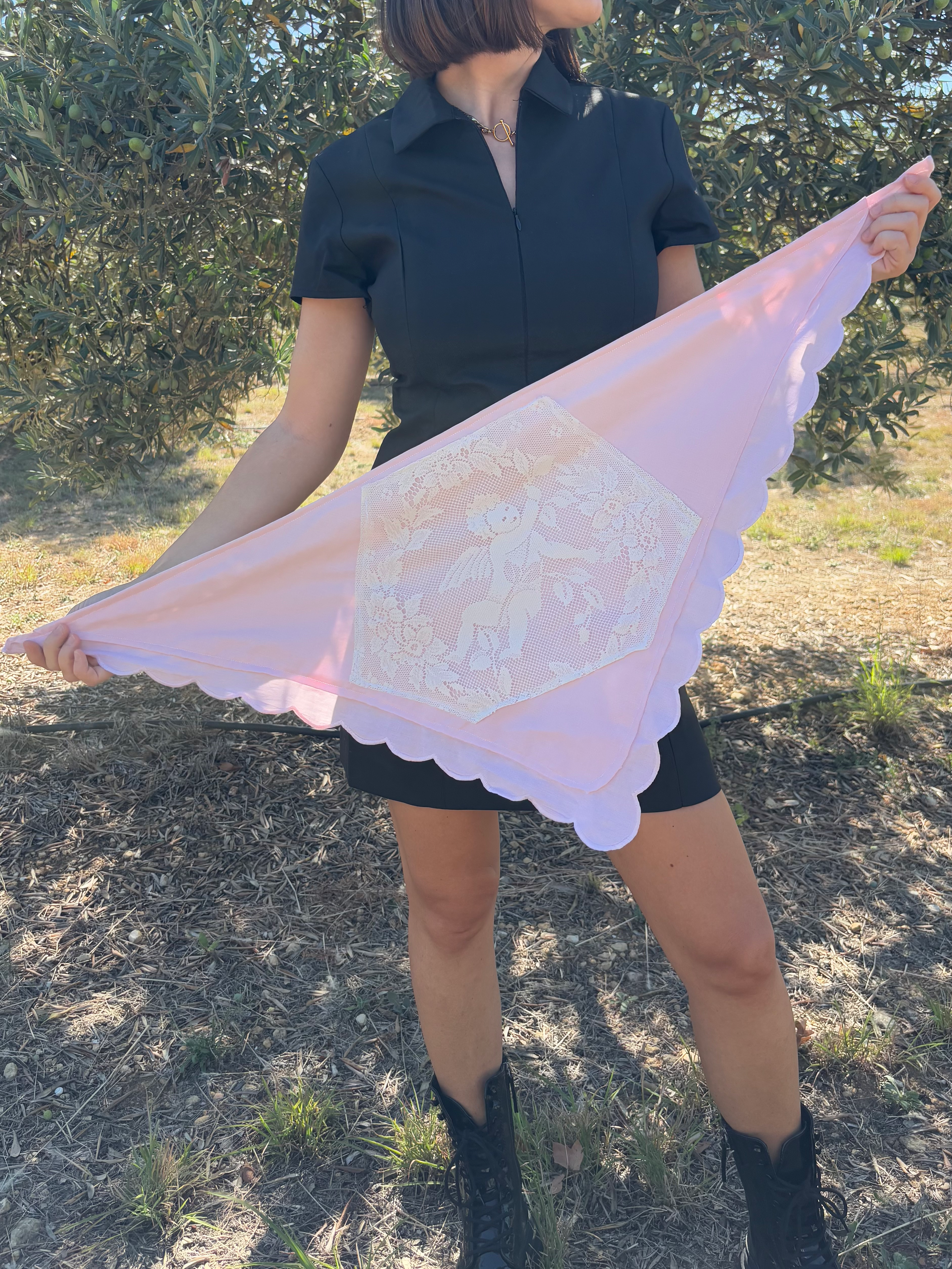 Bandana Pièce Unique Dentelle Rose & Blanc - Cousu main & Fabriqué en France 🪡