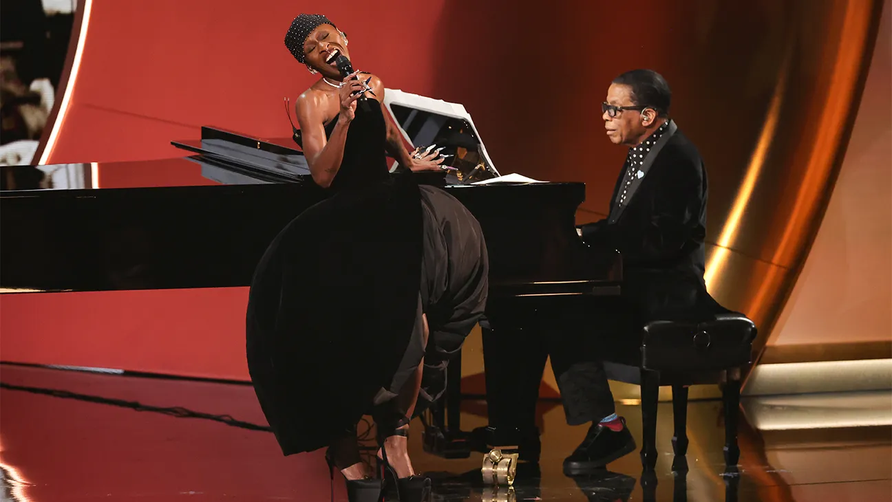 Cynthia Erivo ve Herbie Hancock sahnede