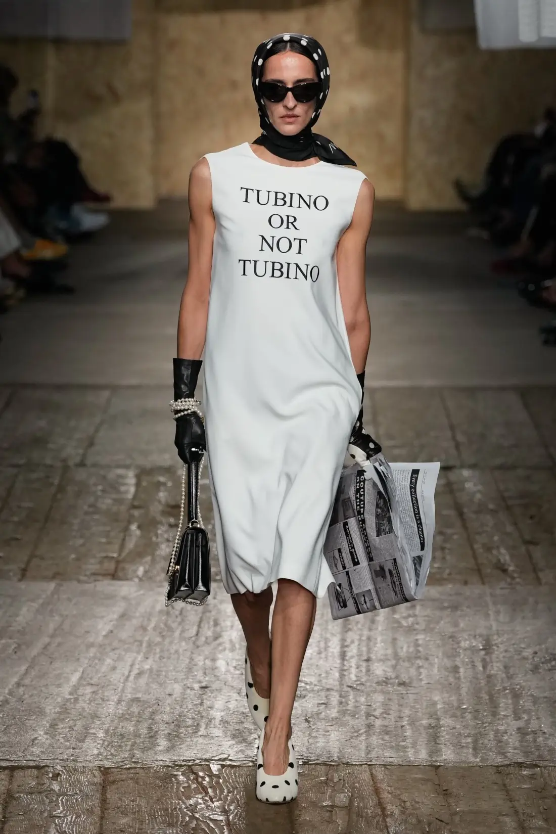 Moschino İlkbahar Yaz 2025