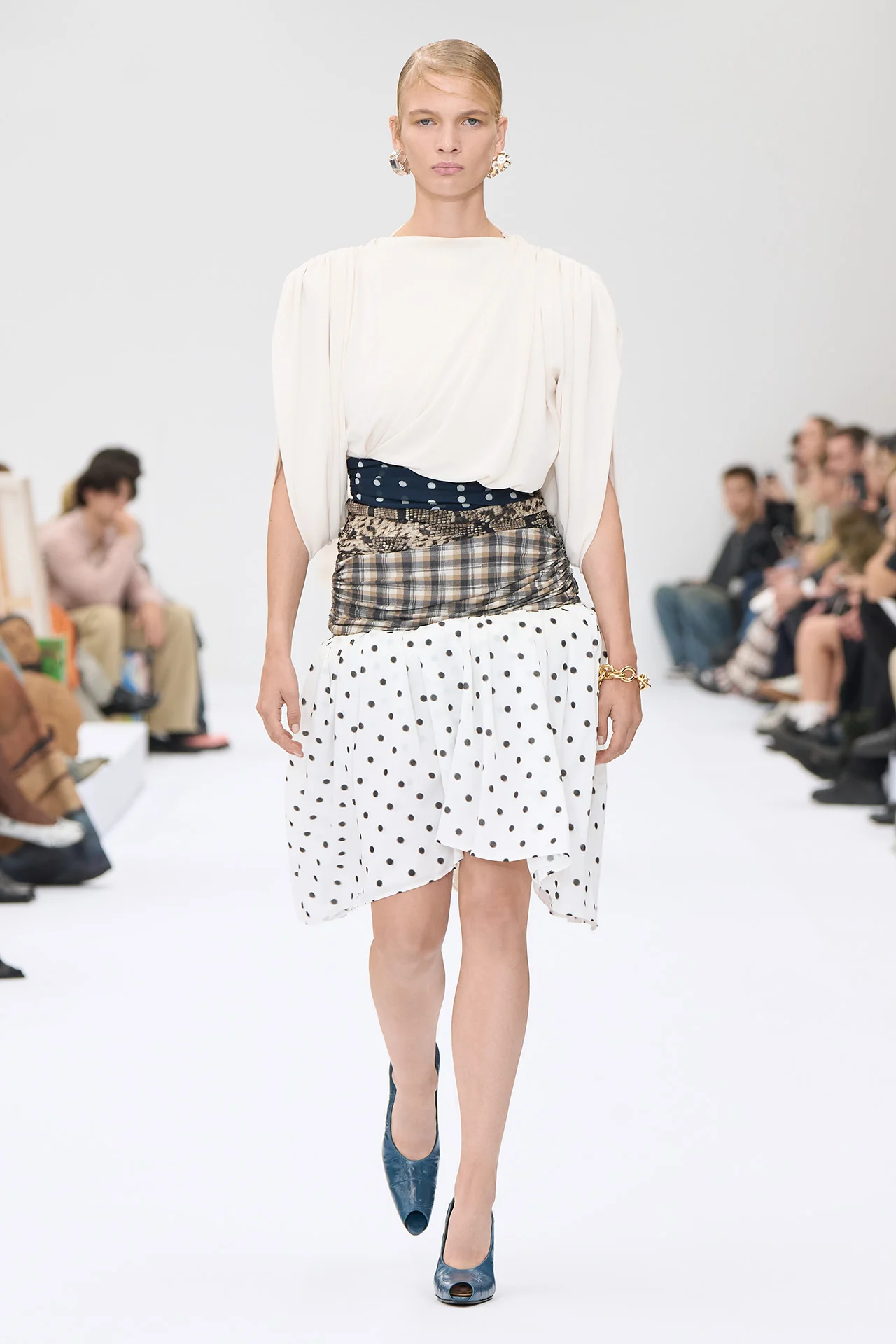 Acne Studios İlkbahar Yaz 2025