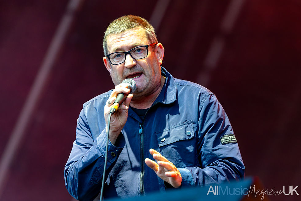 Paul Heaton and Billy Bragg Dazzle Full House at Forest Live, Westonbirt