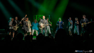 Chris Isaak at the Theatre Royal Drury Lane — A Night of Velvet, Reverb and Beautiful Showbiz Delirium