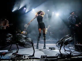 Bar Italia put on a cool, moody and hypnotic performance at the Academy 2