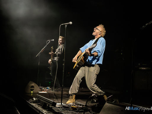 Travis Turn Back Time and Prove Their Timelessness at Venue Cymru