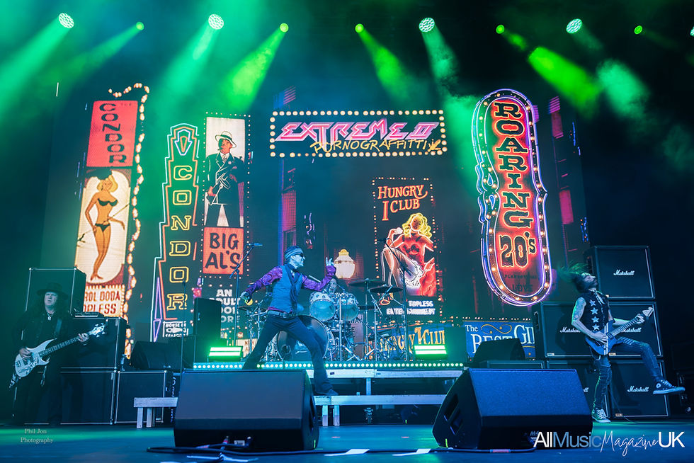 Rock Royalty at the Piece Hall Extreme and Terrorvision Bring the House Down