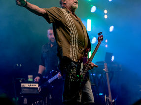 DAY 1-Bearded Theory 2026 Opens in Style with Skunk Anansie, The Damned and Peter Hook