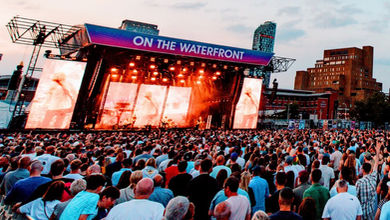 Snow Patrol Turn Liverpool's On The Waterfront Into a Sea of Voices