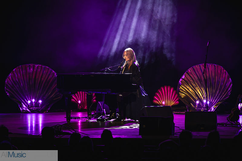 Just Give Her a Piano: Freya Ridings Owns Bridgewater Hall