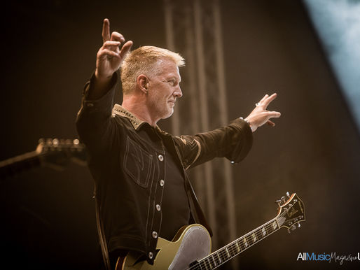 Controlled Chaos to Desert Rock Swagger - QOTSA Light Up Sheffield