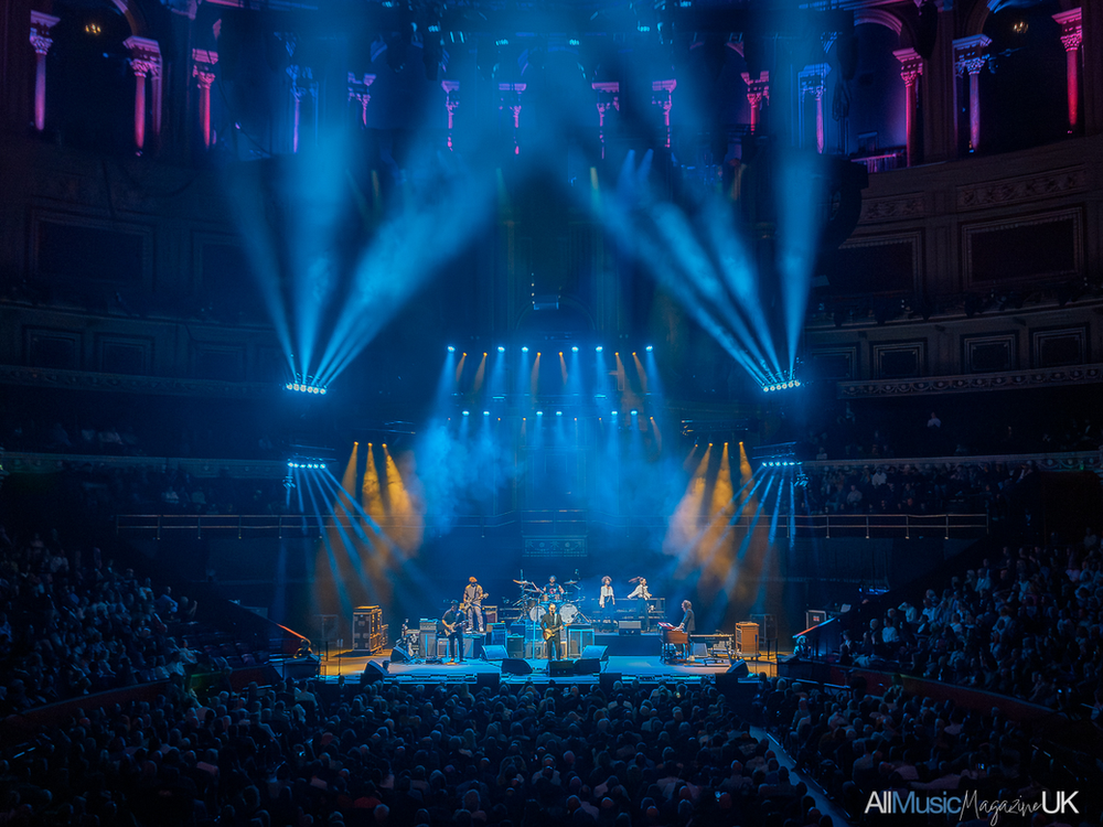 Joe Bonamassa Turns the Royal Albert Hall Into a Living, Breathing Blues Machine