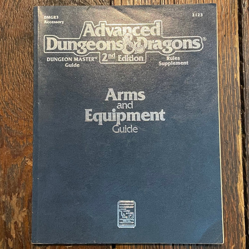 D&D 2nd Edition ARMS AND EQUIPMENT GUIDE RPG Book CAVITY
