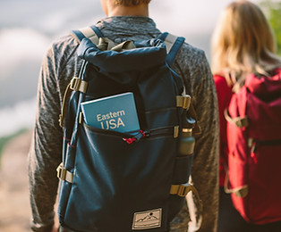 Com seguro viagem casal viaja tranquilo