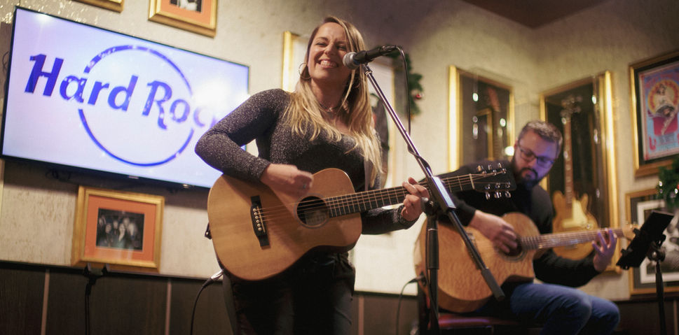 2021 12 16 Hard Rock Cafe Köln Clara Krum (7).jpg