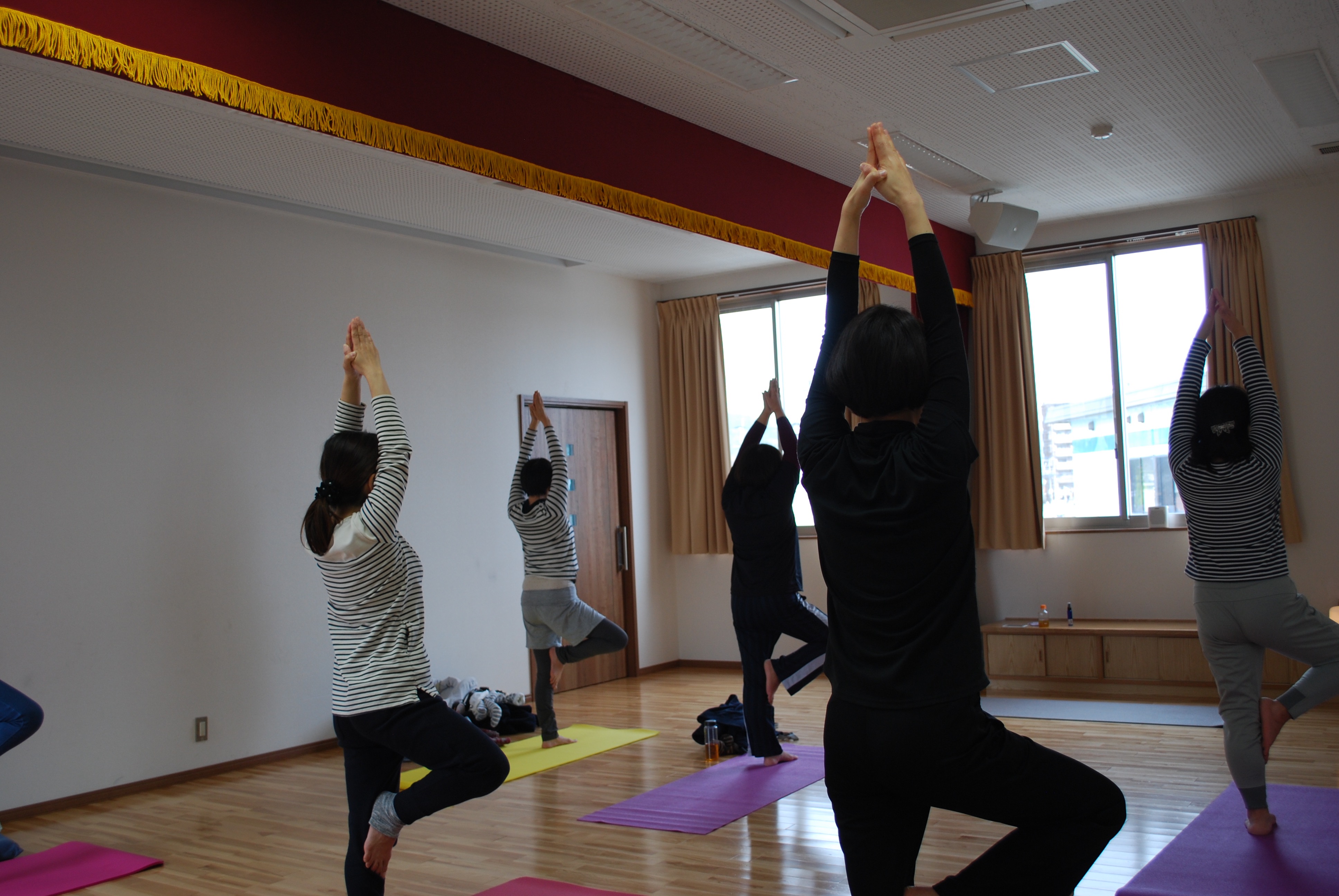 筑紫公民館 ママと大人yoga
