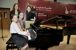 Vlada with sister Olga and Stephanie