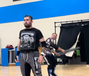 MURDOCH WINS FIRST SINGLES MATCH IN ELEVEN YEARS AT "MAGIC" THIS PAST SATURDAY