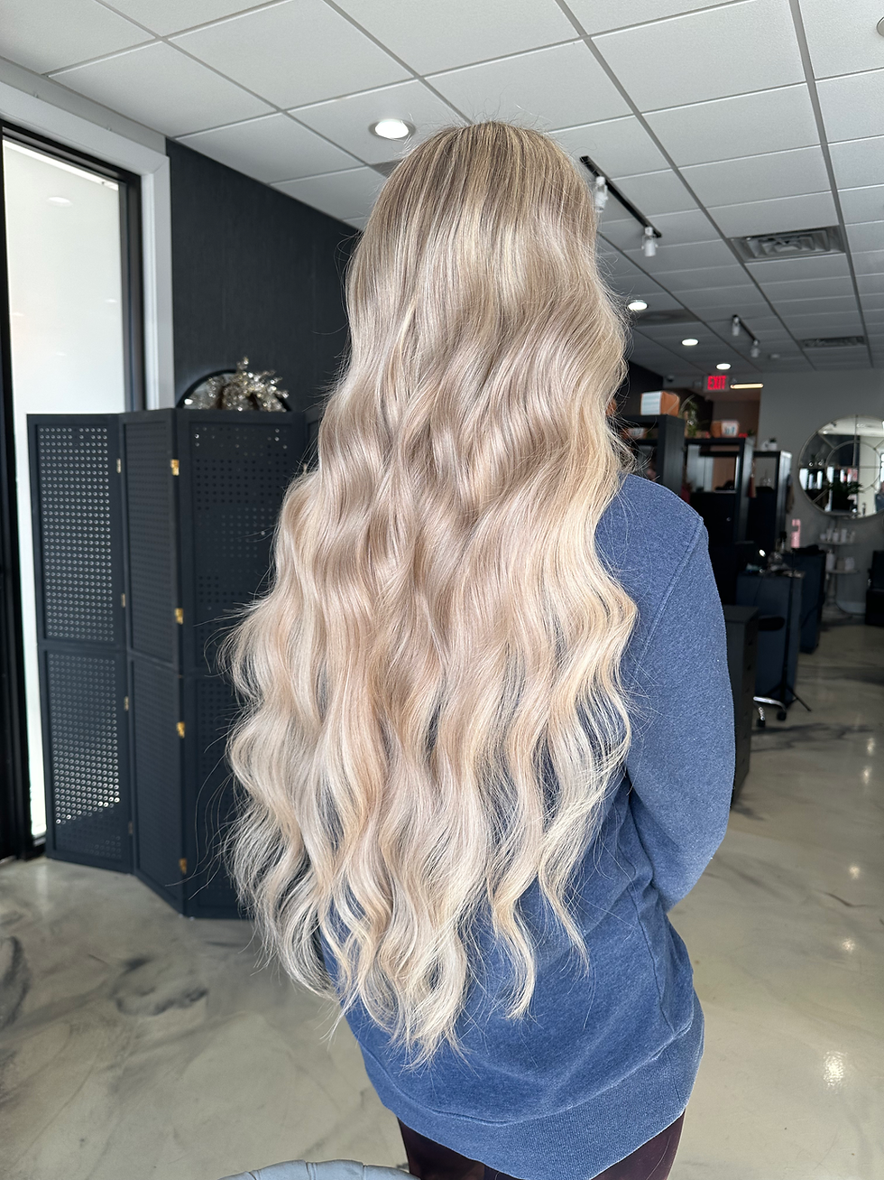 26 inch Blonde Extensions Curled Kelsey