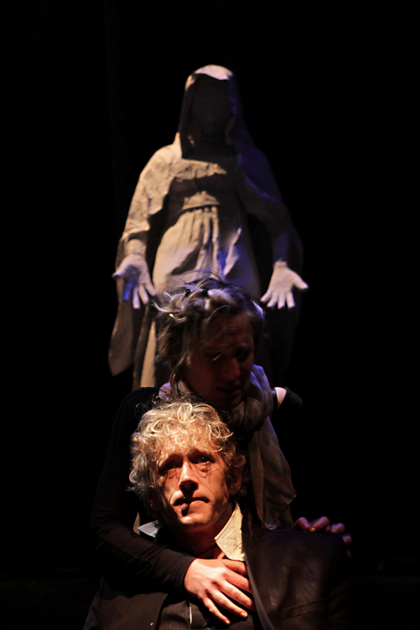 La Vierge sur scène