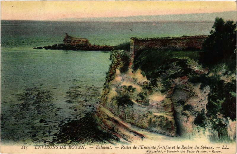 Talmont Restes de l'Enceinte fortifiee et le Rocher du Sphinx - Cartorum