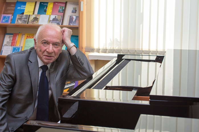 Boris Pecherski