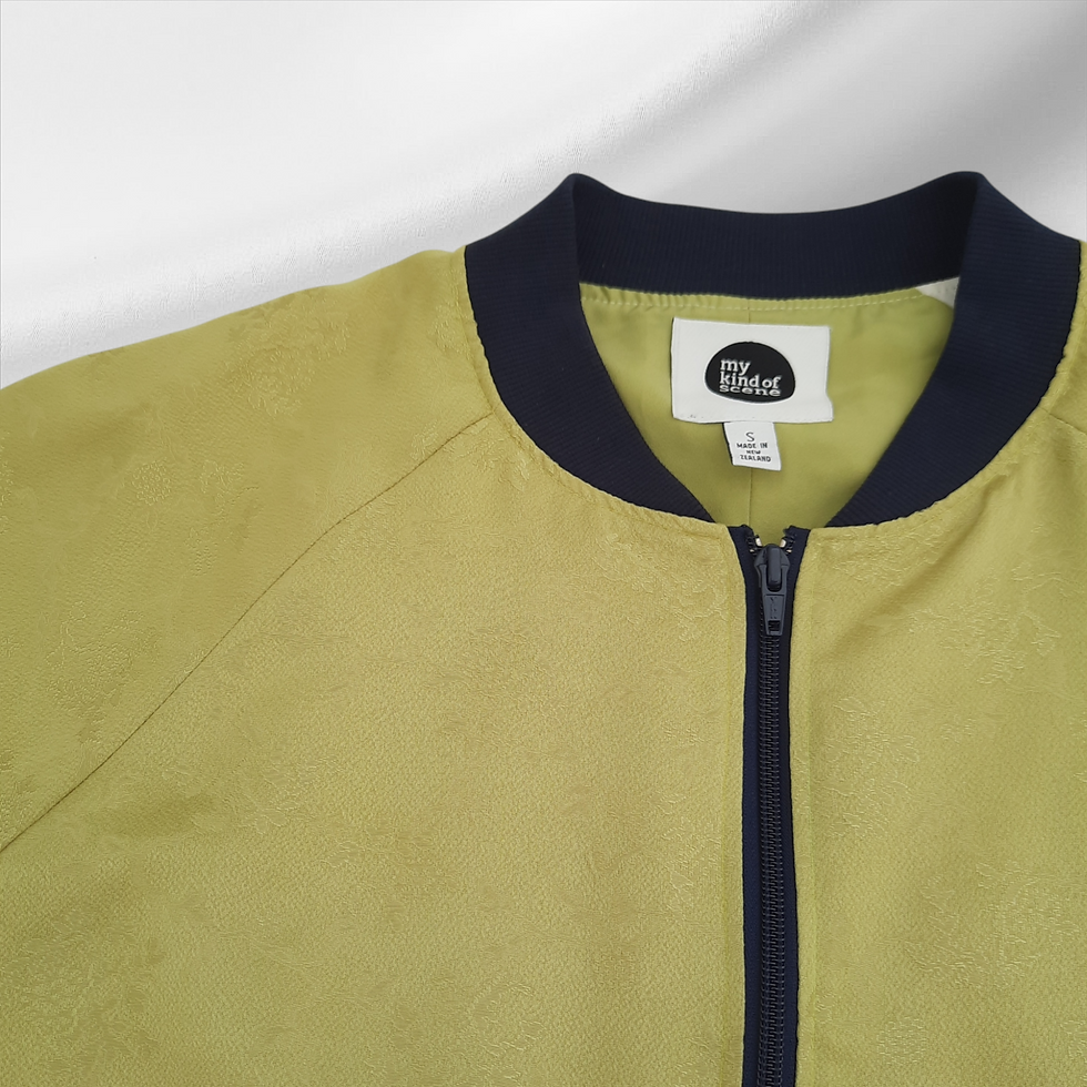 Thumbnail: Green bomber (small)