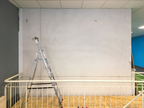 Wandgestaltung "Rust Blue Note" eines personal Training Gyms