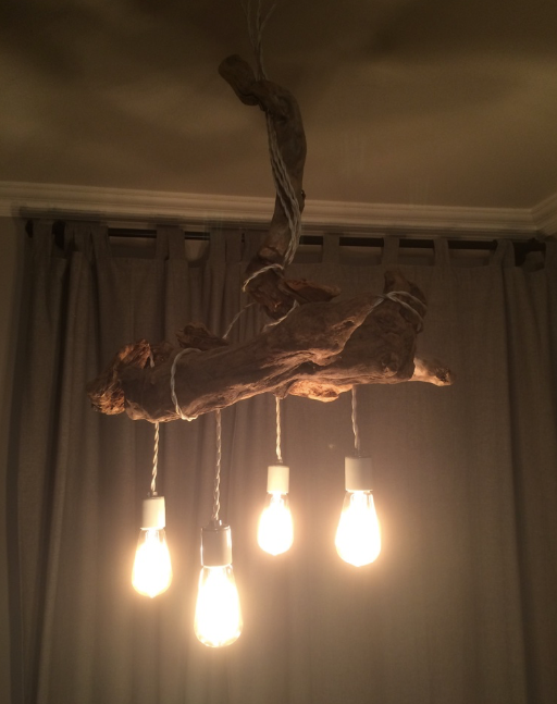 Driftwood pendant with bulbs