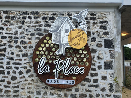 Livraison: la Place du Village de Gros Bois prend vie!