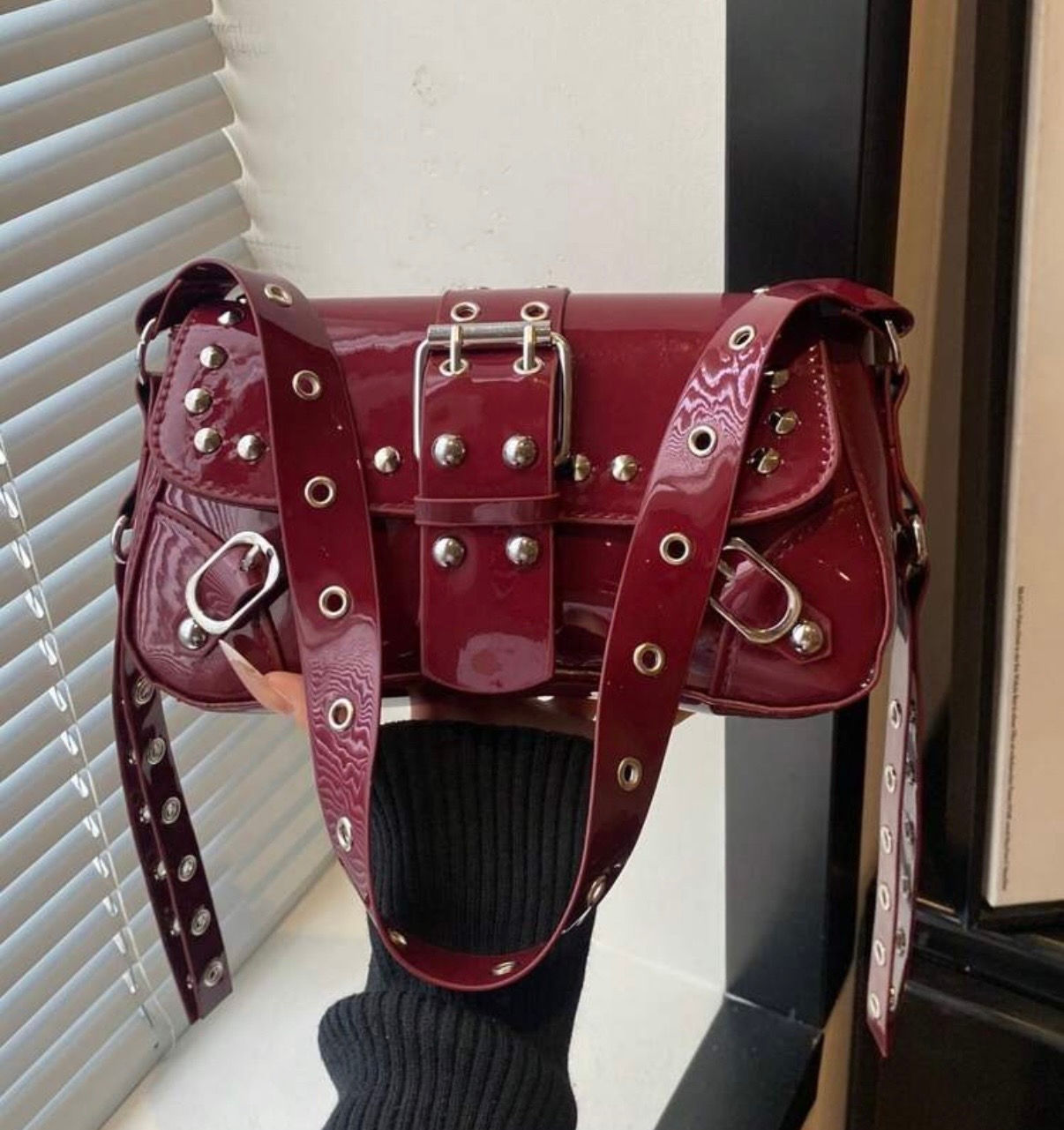Cartera con Tachas