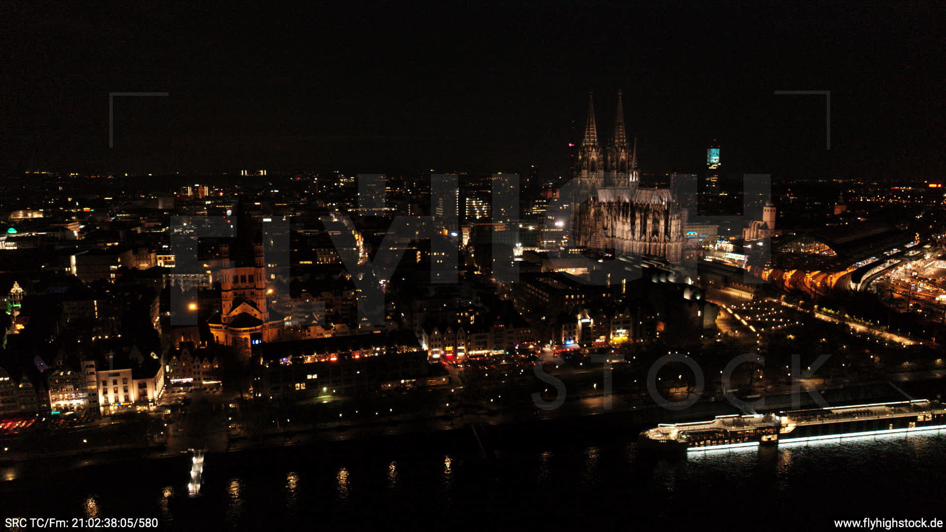 Köln Kennedy-Ufer Skyline Hub abends
