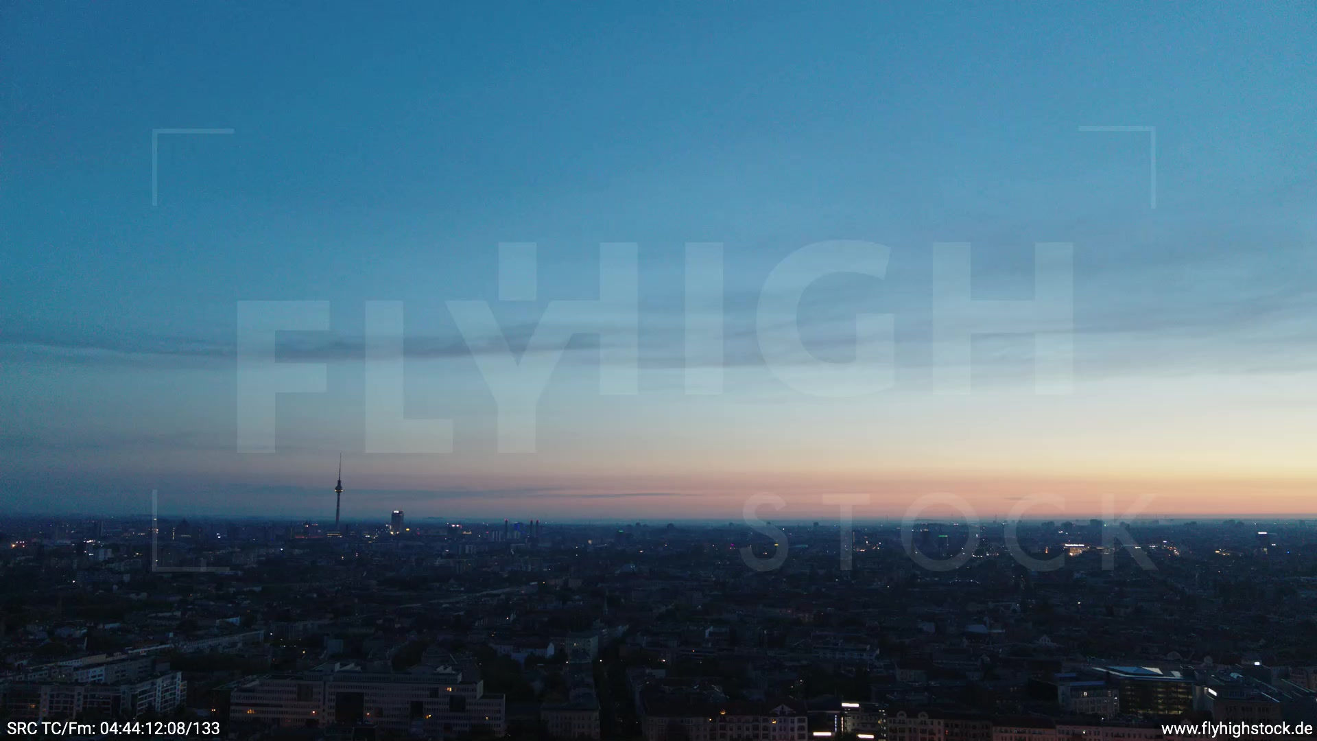 Berlin Hasenheide Skyline Rückflug morgens