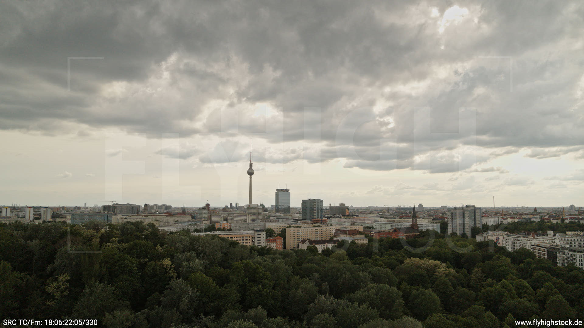 Berlin Volkspark Friedrichshain Alexanderplatz Skyline Hub tagsüber 2