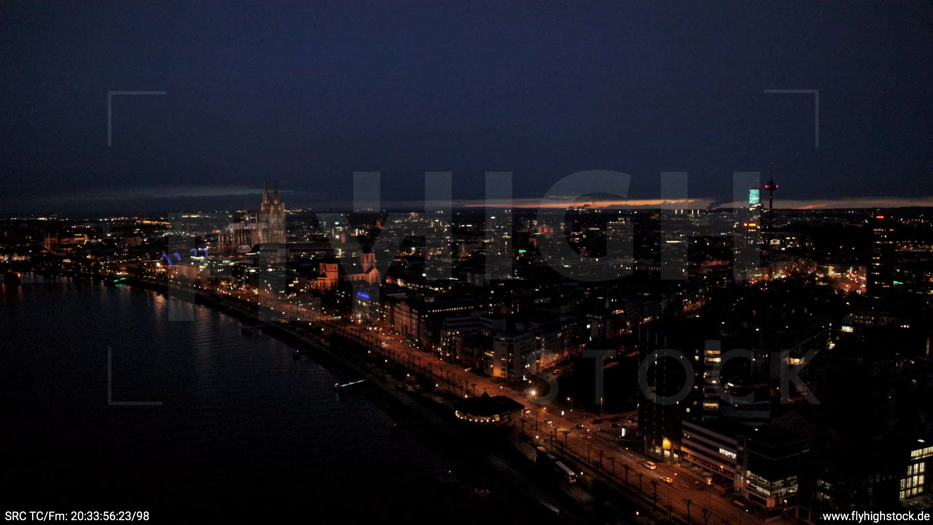 Köln Westufer Skyline Parallelflug abends 8 + Hub