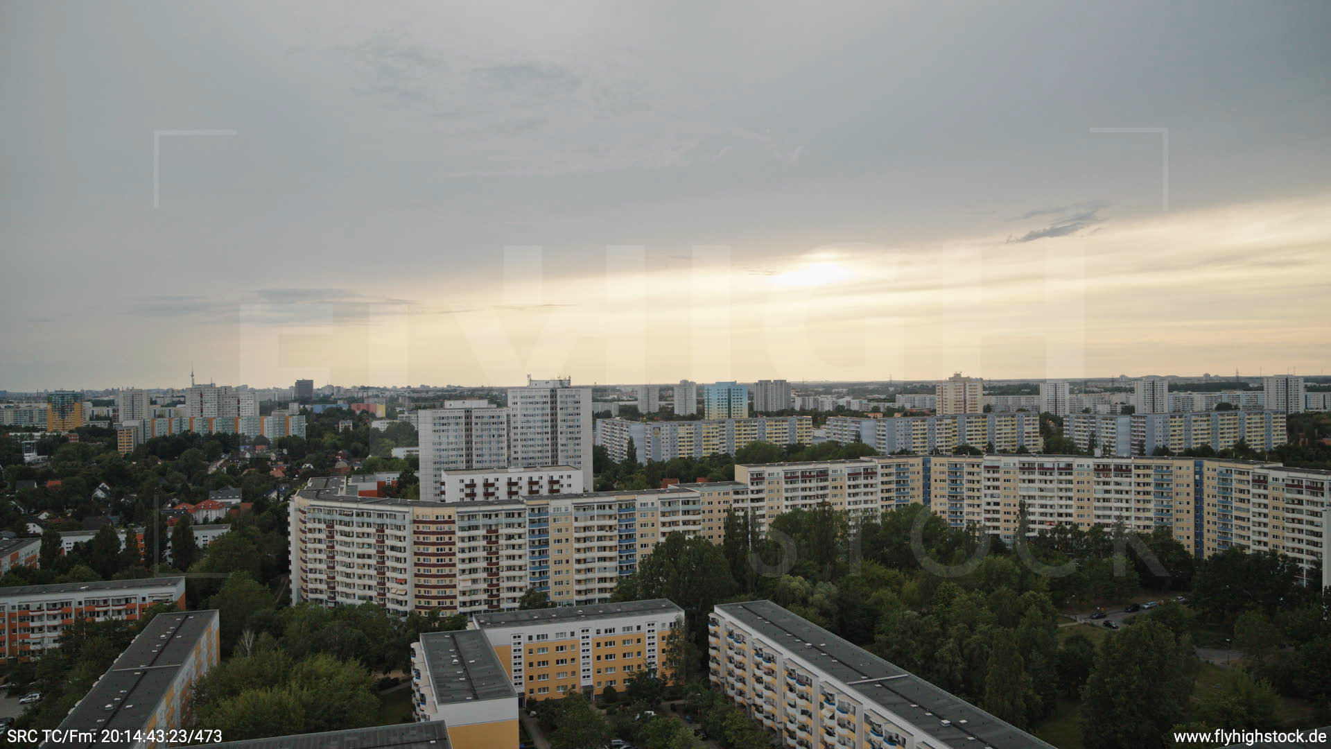 Berlin Marzahn Skyline Hub abends