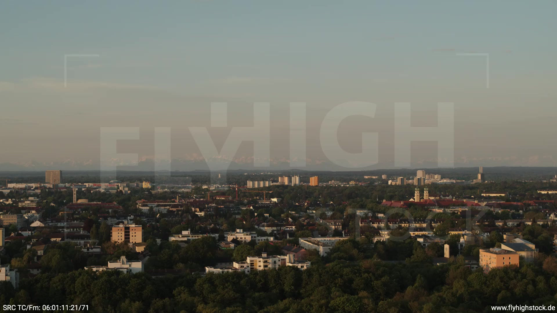 München Westpark Obersendling Skyline Zuflug morgens