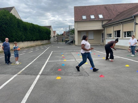 FETE DE FIN D ANNEE SUR LE PERISCOLAIRE DU HAMEAU DU TILLET