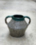 grand pot vert et blanc émaillé et décoré en céramique