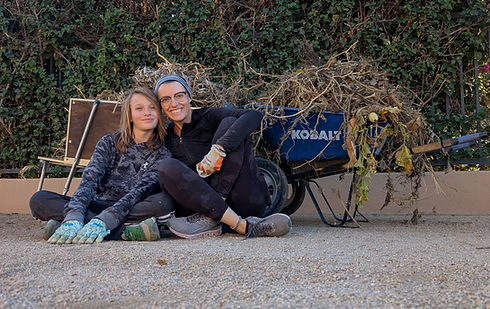 Kasia and her son volunteering at Bene Vivendo