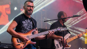 Daczó H, Barna a SingFloyd zenekar gitárosa