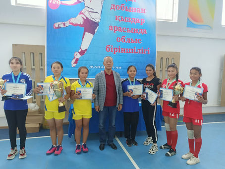 Гандболдан жарыс