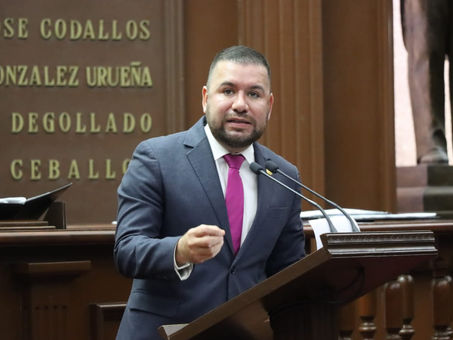 Reyes Galindo presenta iniciativa para frenar el Burnout, "síndrome de estrés laboral", en trabajadores del Estado y municipios
