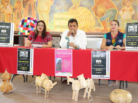 Paco Ignacio Taibo ll en Apatzingán, anuncia alcalde