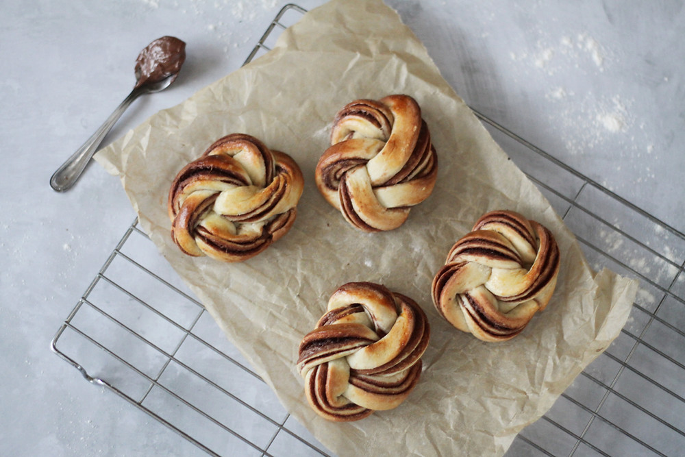 Chocolate Babka Knots