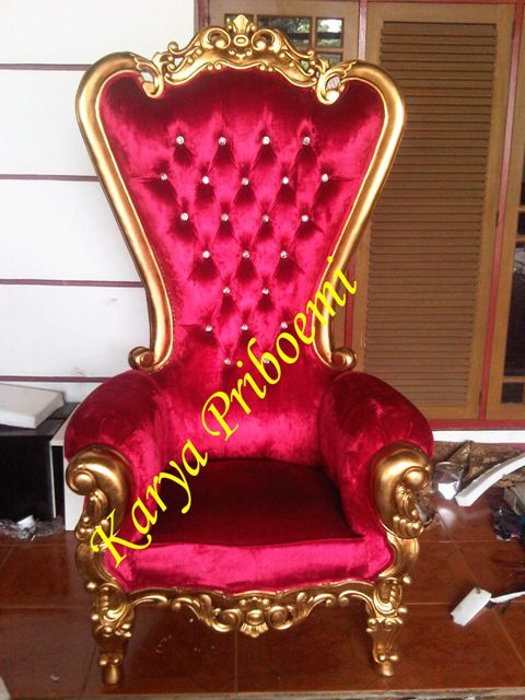 980 Koleksi Kursi Sofa Raja Kancing HD Terbaik