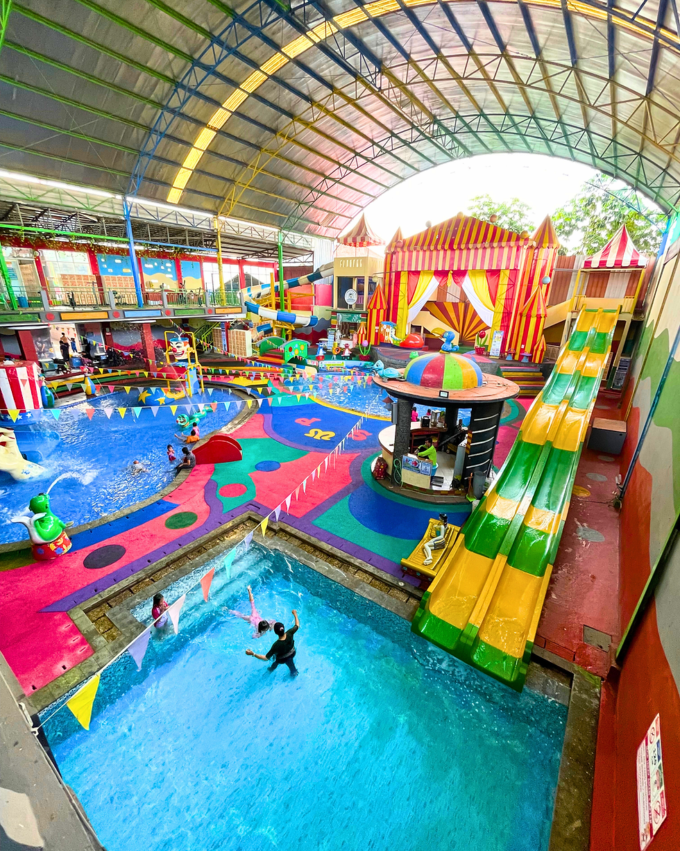 kolam renang Sirkus Waterplay Bekasi tampak atas karya PT Putraprasendo Berkarya kontraktor waterpark
