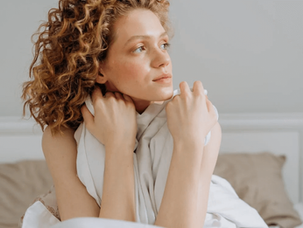 Inspirasi potongan rambut keriting terbaru untuk berbagai panjang rambut, memberikan gaya stylish dan tren terkini yang wajib dicoba