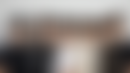 Cobain beberapa gaya perm rambut pria di salon terdekat Rudy Hadisuwarno Group