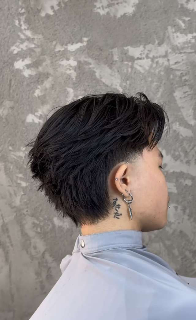 Contoh model rambut Tapered Comma Mullet untuk inspirasi Korean comma mullet