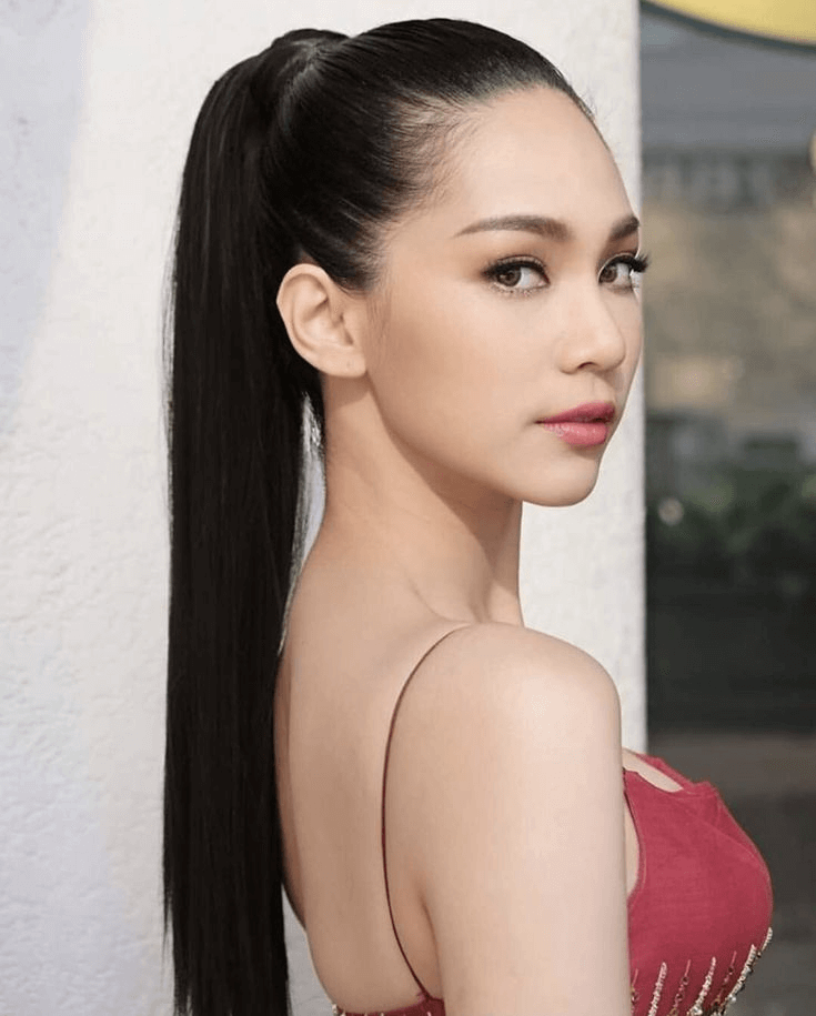 Gaya rambut imlek High Ponytail untuk tampilan yang simpel namun elegan